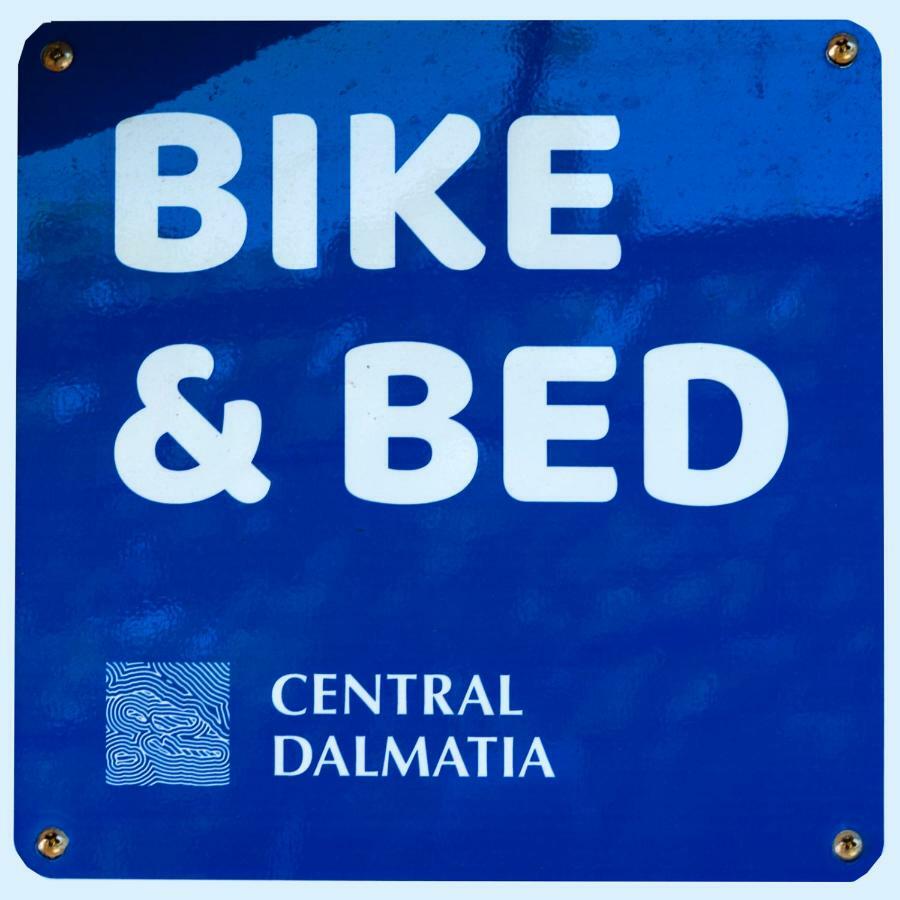 Intrada Podstrana